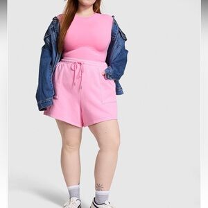 VS PINK CAMPUS FLEECE CLASSIC SHORTS PINK LOLLIPOP NWT